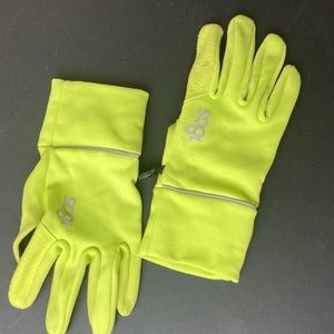 🌴 Lime green gloves